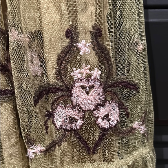 Mia Joy Girl’s Elegant Pea Green Dress, Floral Embroidery, Swiss Dot Tulle Size6 - Picture 14 of 16